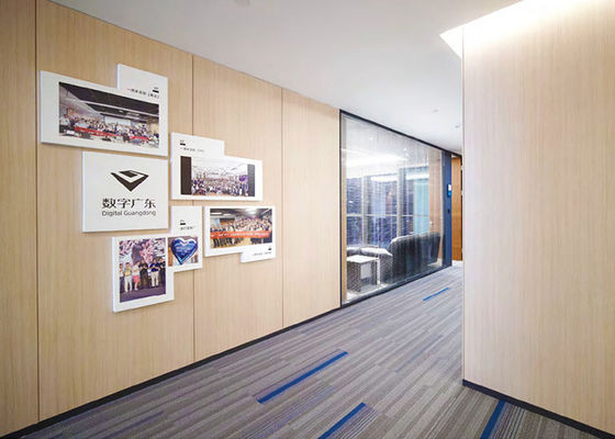 অফিস এলাকার জন্য মেলামাইন দরজা ইস্পাত দরজা গ্লাস প্রাচীর পার্টিশন সঙ্গে কঠিন পার্টিশন প্রাচীর বোর্ড