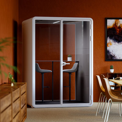 দুটি ব্যক্তিগত কর্মক্ষেত্রের জন্য 12V-USB সহ মাঝারি আকারের অ্যাকোস্টিক সাইলেন্ট মিটিং পড